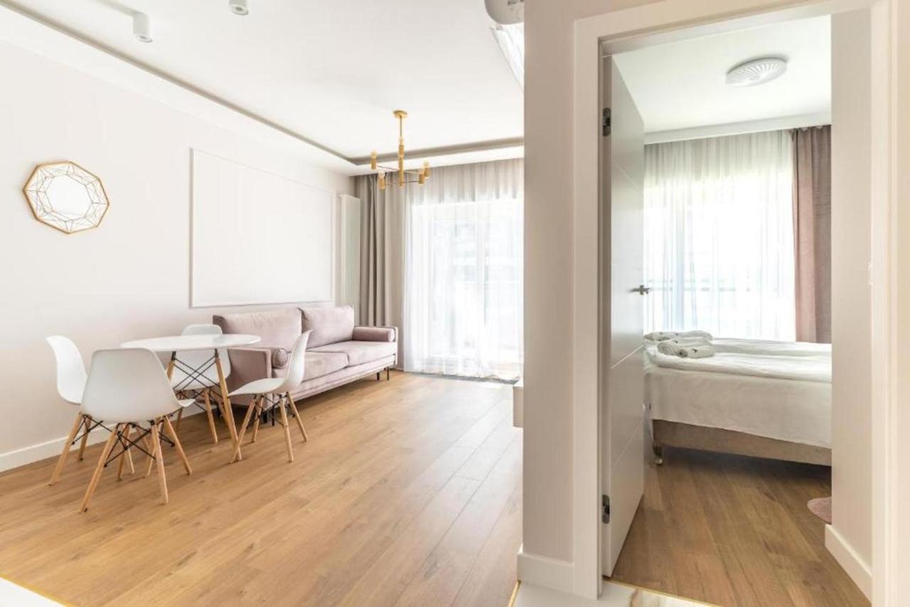Apartament Mennica Residence - Golden Apartments - Comfortable And Stylish Варшава Экстерьер фото